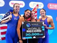 开云体育-澳大利亚游泳选手纵横泳池，登上领奖台的简单介绍