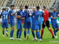 开云官方app入口-斯洛伐克队在爱沙尼亚足球场备战