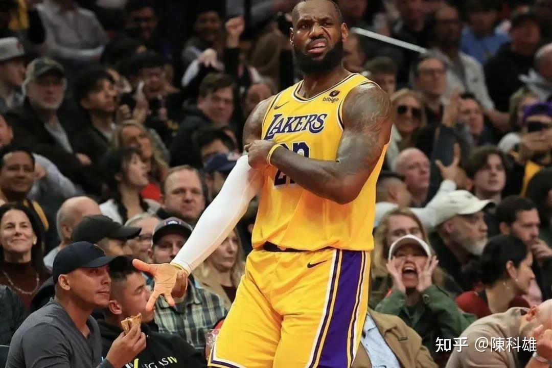 湖人主场击败开拓者,取得四连胜 湖人主场击败开拓者,取得四连胜