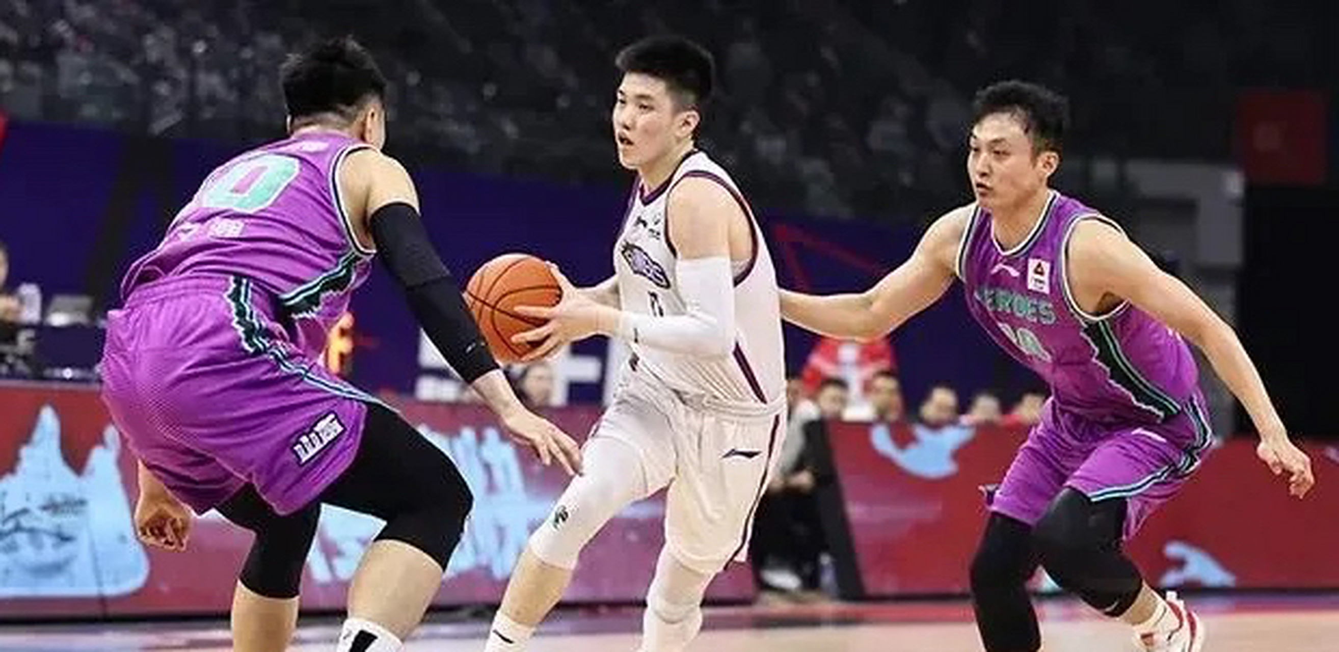 天津队横扫辽宁队，迎来连胜