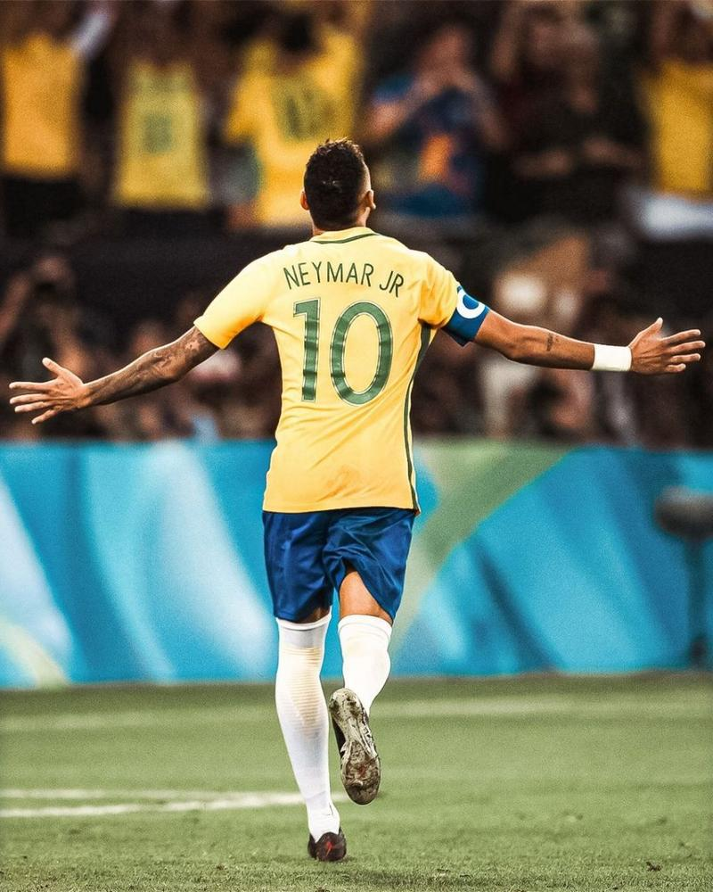 包含巴西中场崭露头角，西甲新星球队赢得关键胜利的词条