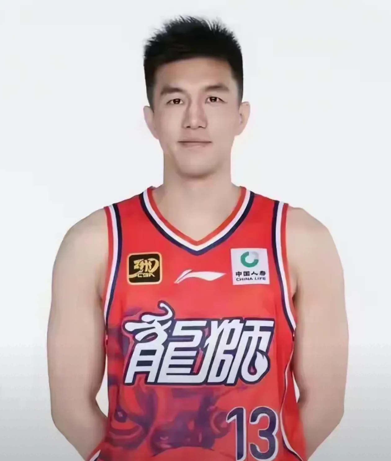 深圳男篮大胜广州队，展现出色实力！