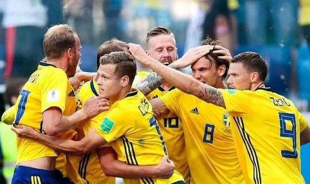 瑞典队紧咬瑞士队,争夺晋级名额 瑞典队紧咬瑞士队,争夺晋级名额