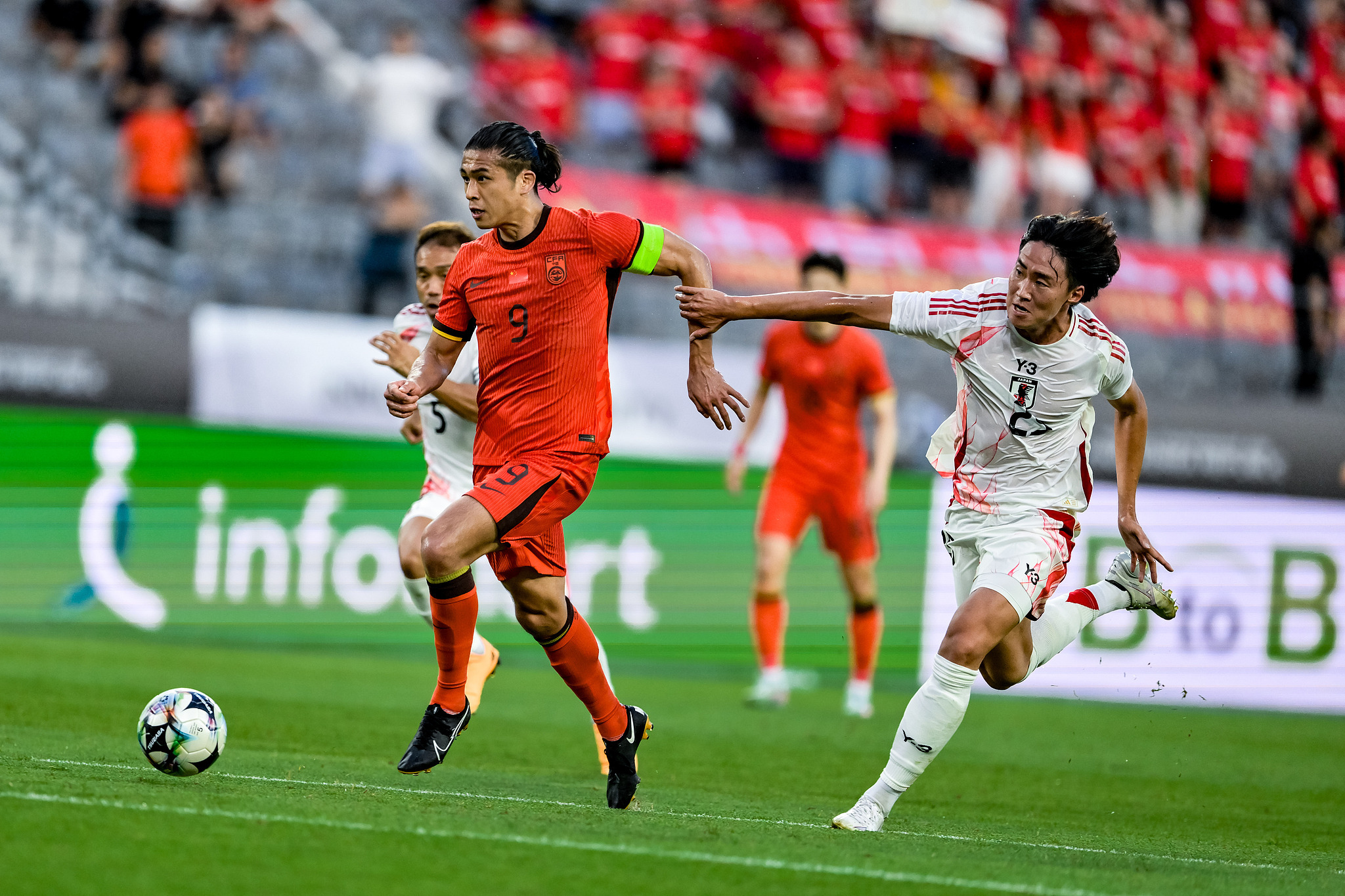 国内球队参加国际比赛，迎接挑战