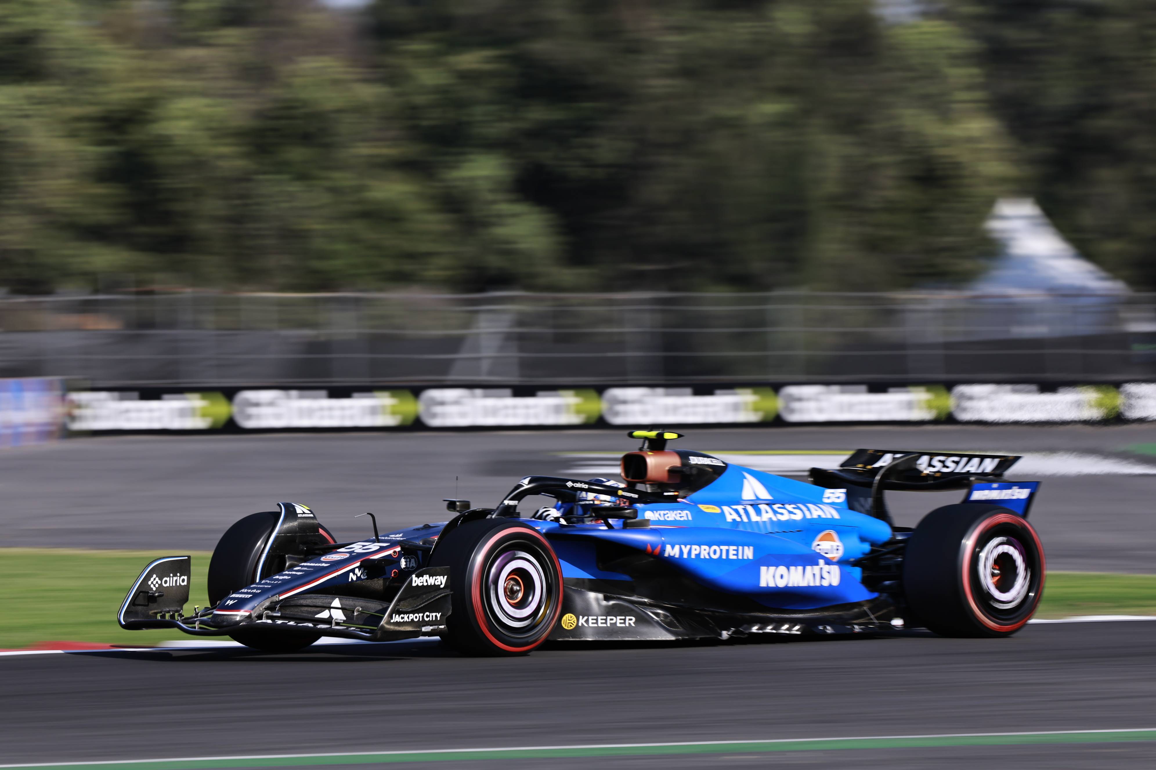 关于威廉姆斯鏖战红牛车队,汉密尔顿带队取胜的信息 关于威廉姆斯鏖战红牛车队,汉密尔顿带队取胜的信息