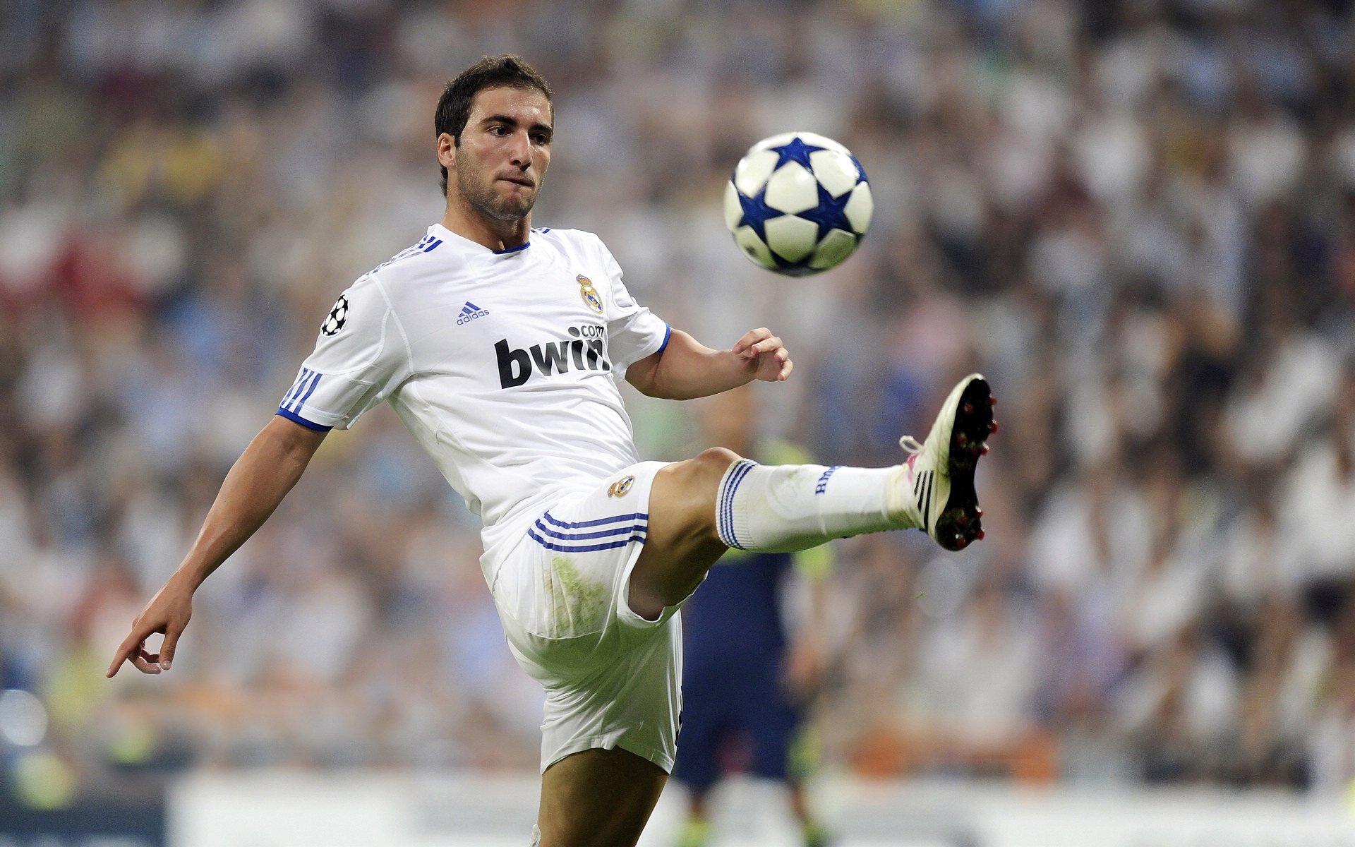 绝境之王，字母哥加时封神，雄鹿力克辽宁诠释冠军之心