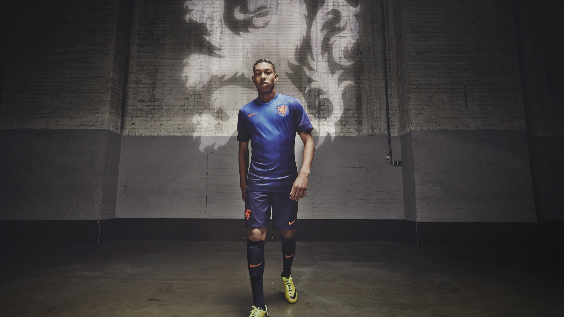 加维一锤定音,巴西淘汰赛力克威尔士,桑巴军团展现冠军相