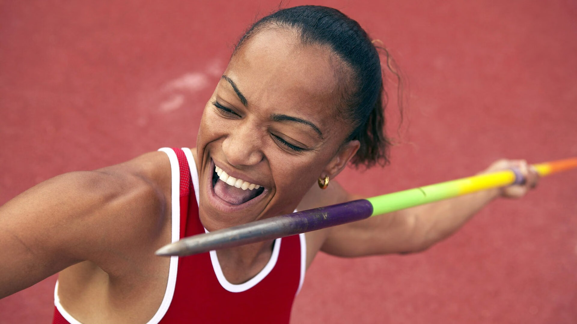 乔治·拉塞尔状态火热，梅赛德斯上演惊天逆转，红牛王朝遭遇最强挑战